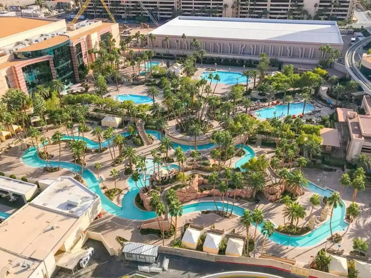 Lady Luck'S Vista - Private Balcony - Full Kitchen - Two Full Baths - Jetted Tub - Full Mgm Grand Resort Access W No Resort Fee At Mgm Signature 라스베이거스 외부 사진