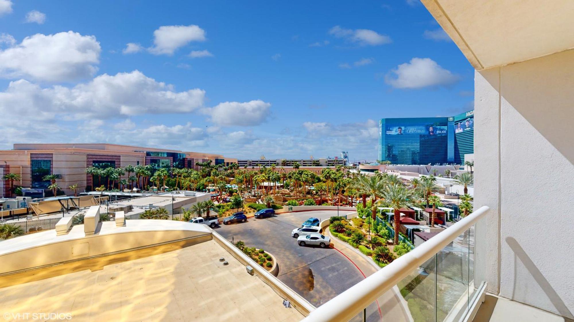 Lady Luck'S Vista - Private Balcony - Full Kitchen - Two Full Baths - Jetted Tub - Full Mgm Grand Resort Access W No Resort Fee At Mgm Signature 라스베이거스 외부 사진